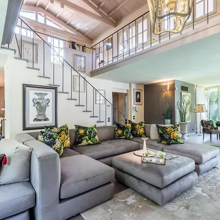 Villa The Secret Escape. Luxury Redefined.