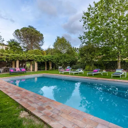 The Secret Escape. Luxury Redefined. Villa *